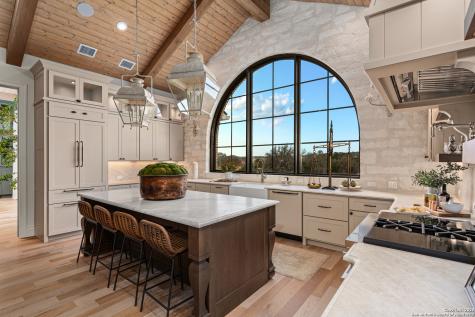 4412 Comanche Trace Drive Kerrville TX 78028