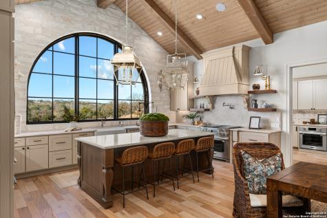 4412 Comanche Trace Drive Kerrville TX 78028