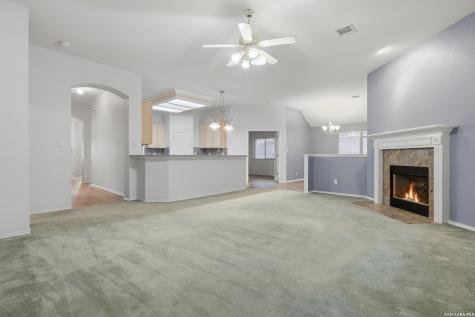 4509 Cascade Schertz TX 78154