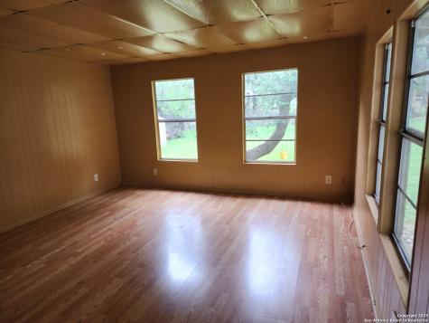 520 Royal Oak Canyon Lake TX 78133