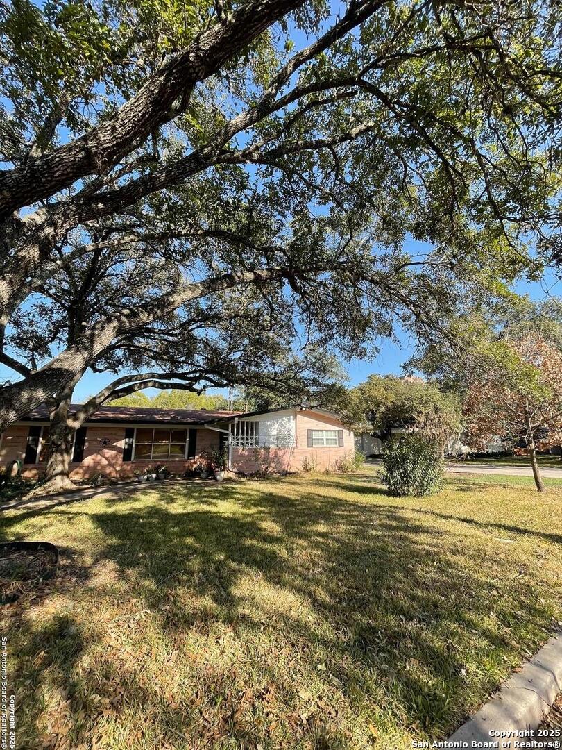 8606 Charro Lane San Antonio TX 78217