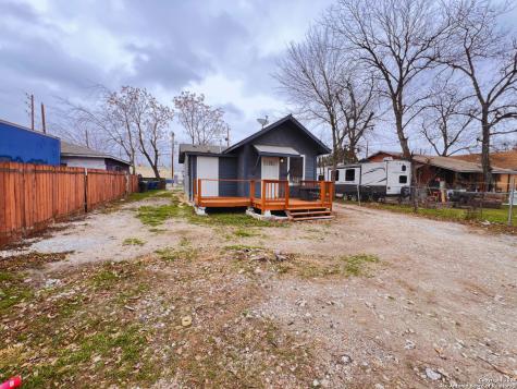 1046 Rivas Street San Antonio TX 78207