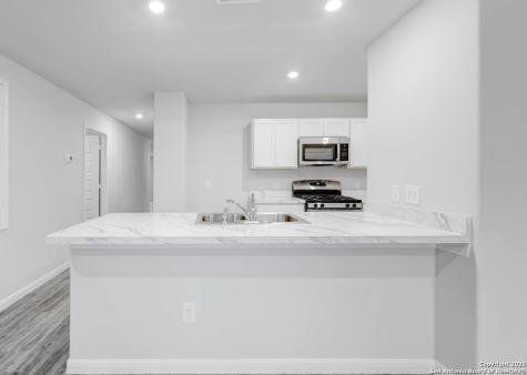 312 Warehouse Road Victoria TX 77905