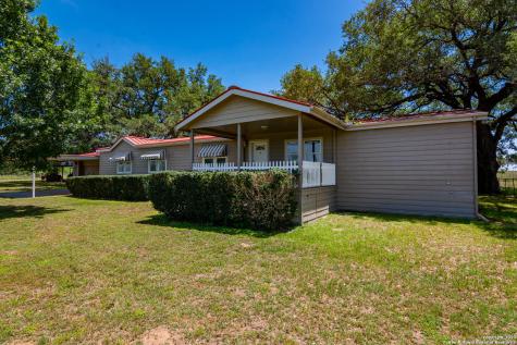 1801 County Road 317 La Vernia TX 78121