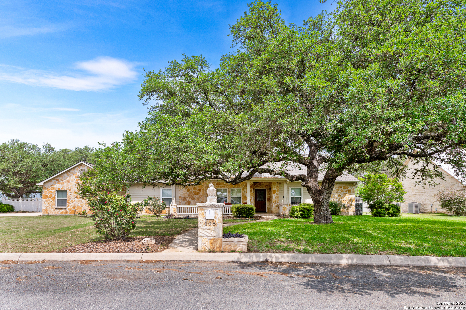 108 County Road 4325 Hondo TX 78861