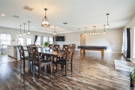 254 Broken Arrow Floresville TX 78114