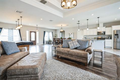 254 Broken Arrow Floresville TX 78114