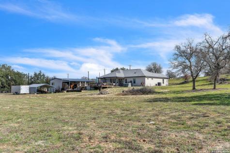 254 Broken Arrow Floresville TX 78114