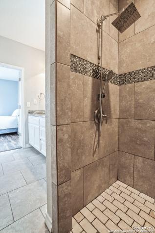 254 Broken Arrow Floresville TX 78114