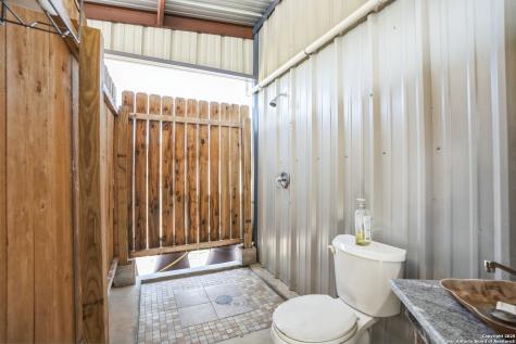 254 Broken Arrow Floresville TX 78114