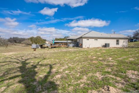 254 Broken Arrow Floresville TX 78114