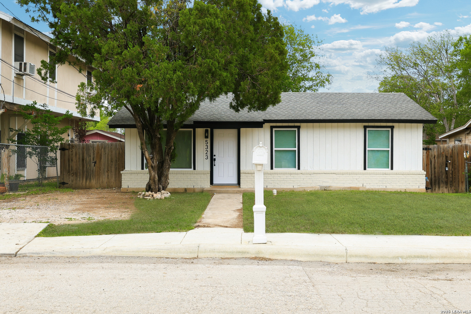 5323 El Paso Street San Antonio TX 78237