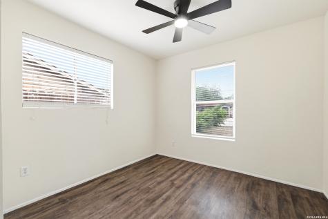 5323 El Paso Street San Antonio TX 78237