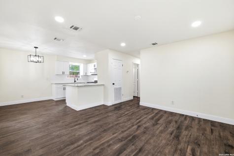 5323 El Paso Street San Antonio TX 78237