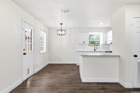 5323 El Paso Street San Antonio TX 78237
