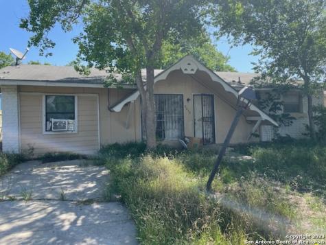 8618 Creek Bend San Antonio TX 78242