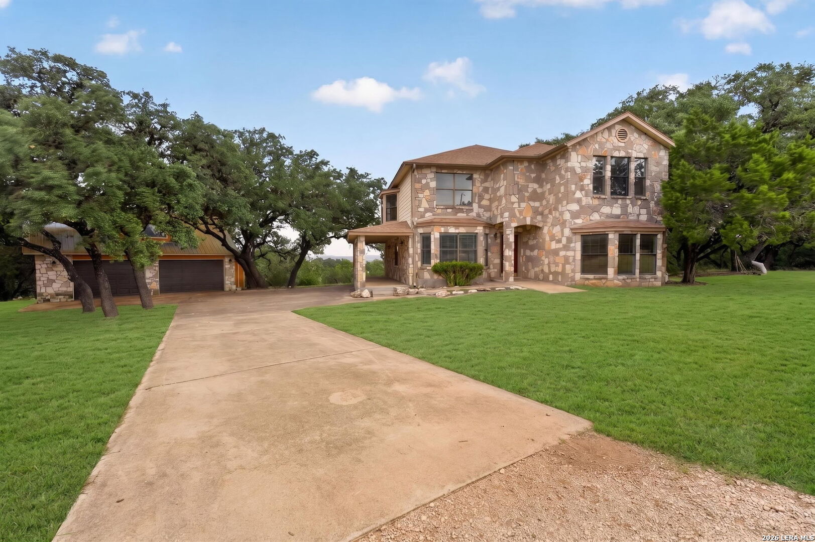 988 Summit Road Lakehills TX 78063