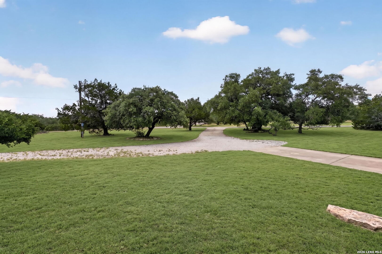 988 Summit Road Lakehills TX 78063