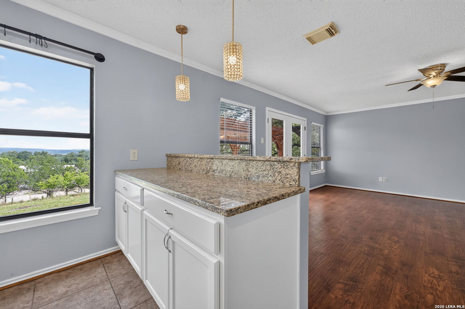 988 Summit Road Lakehills TX 78063