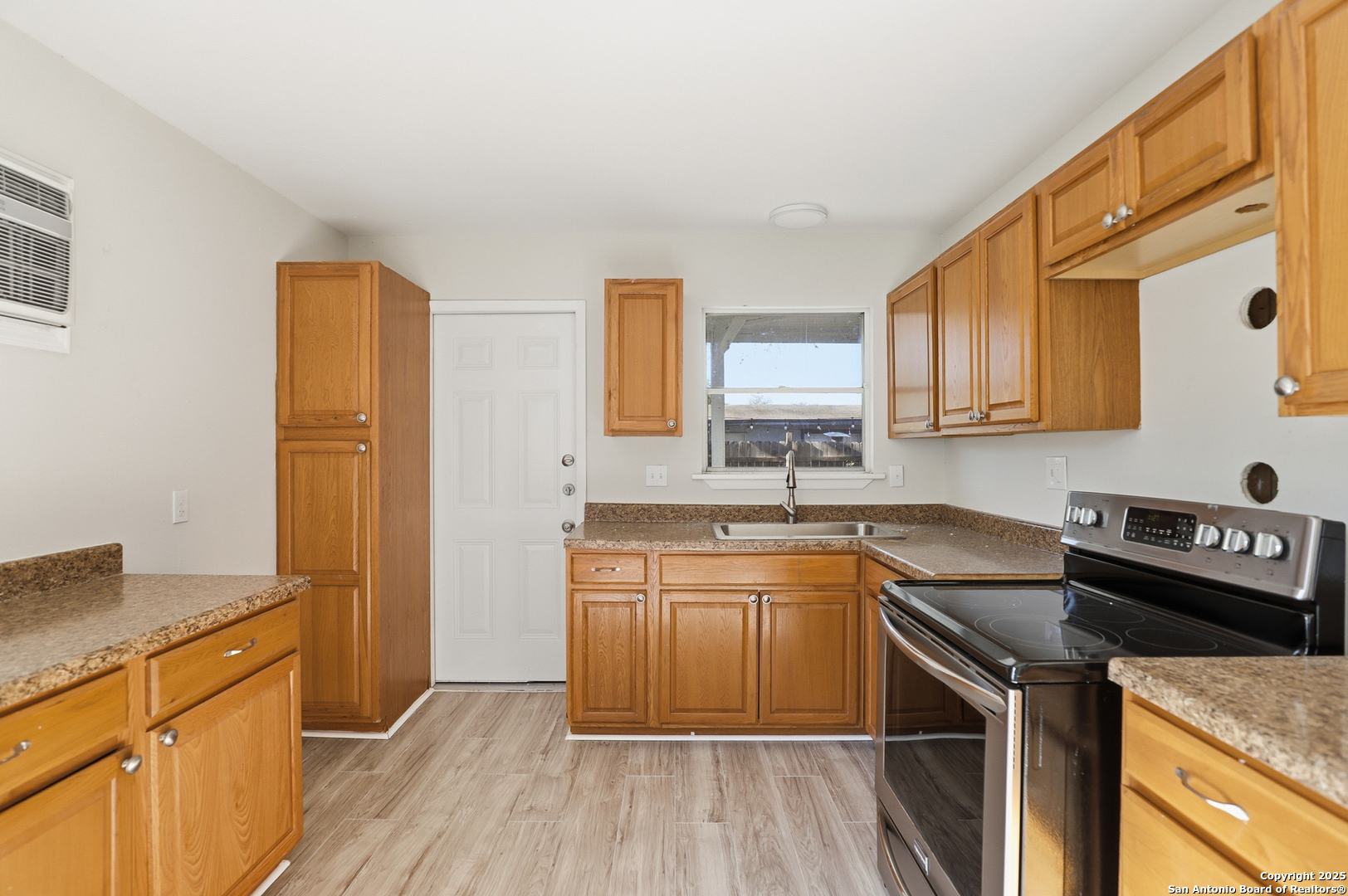 146 Hillsdale San Antonio TX 78227
