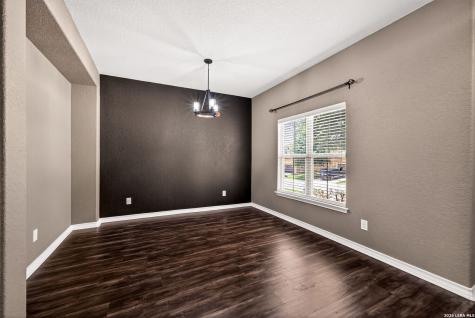 1514 Eagle Glen San Antonio TX 78260