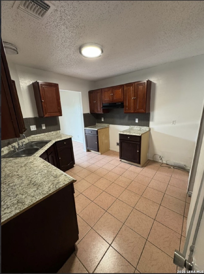 8013 Chipping San Antonio TX 78239