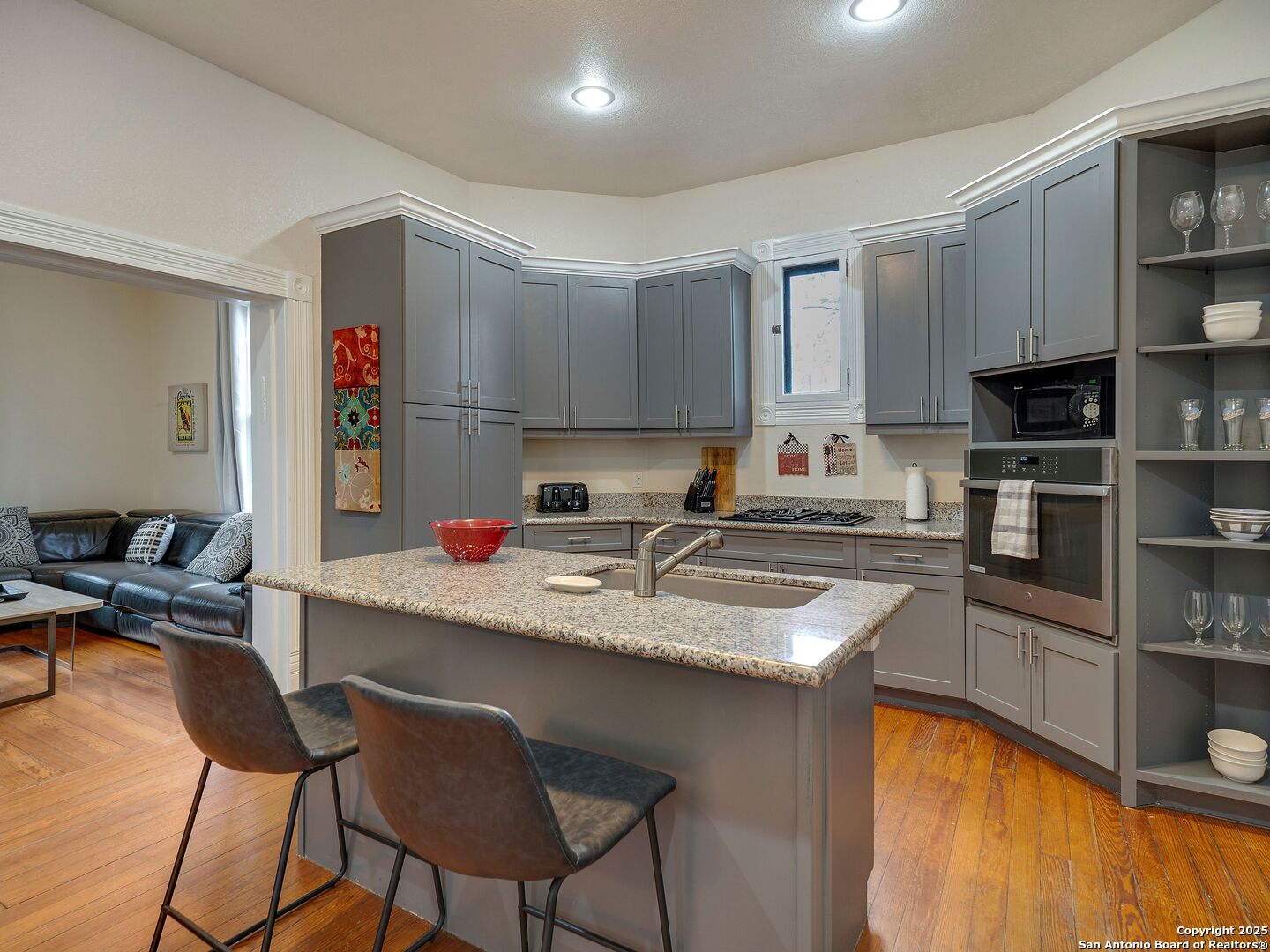 115 E Courtland Place San Antonio TX 78212