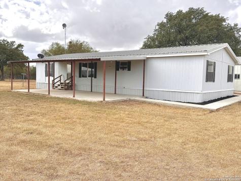 979 Tommy Lane La Vernia TX 78121
