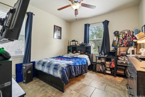 137 Fairway Drive Floresville TX 78114