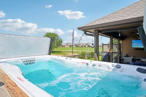137 Fairway Drive Floresville TX 78114