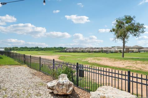 137 Fairway Drive Floresville TX 78114