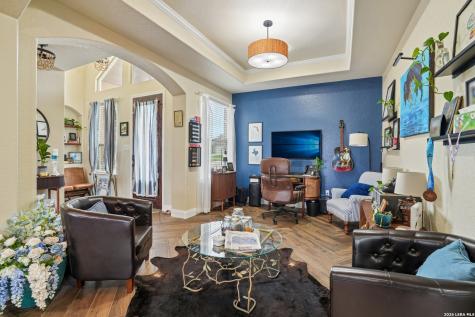 137 Fairway Drive Floresville TX 78114