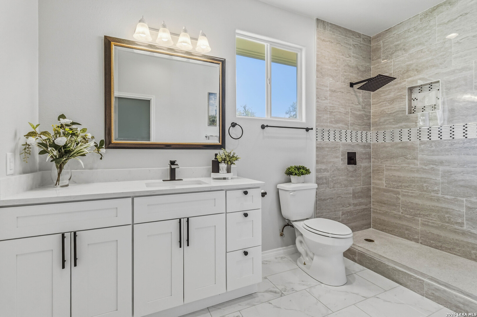 1615 Hough Adkins TX 78101