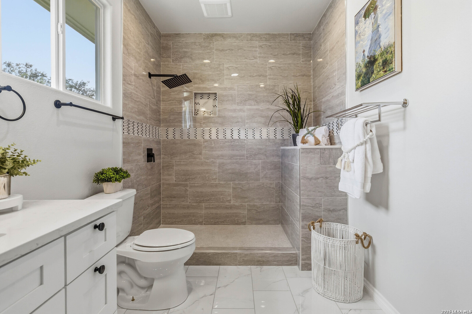 1615 Hough Adkins TX 78101
