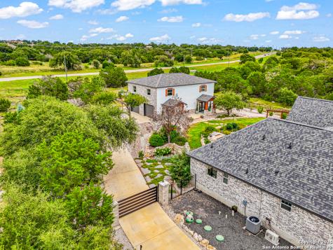 1348 Mystic Shores Spring Branch TX 78070