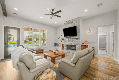 1348 Mystic Shores Spring Branch TX 78070
