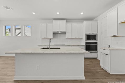165 Annette Drive Castroville TX 78009