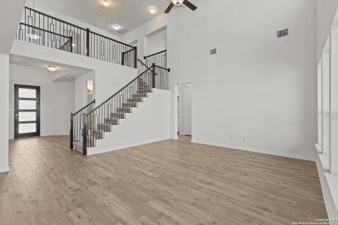 165 Annette Drive Castroville TX 78009