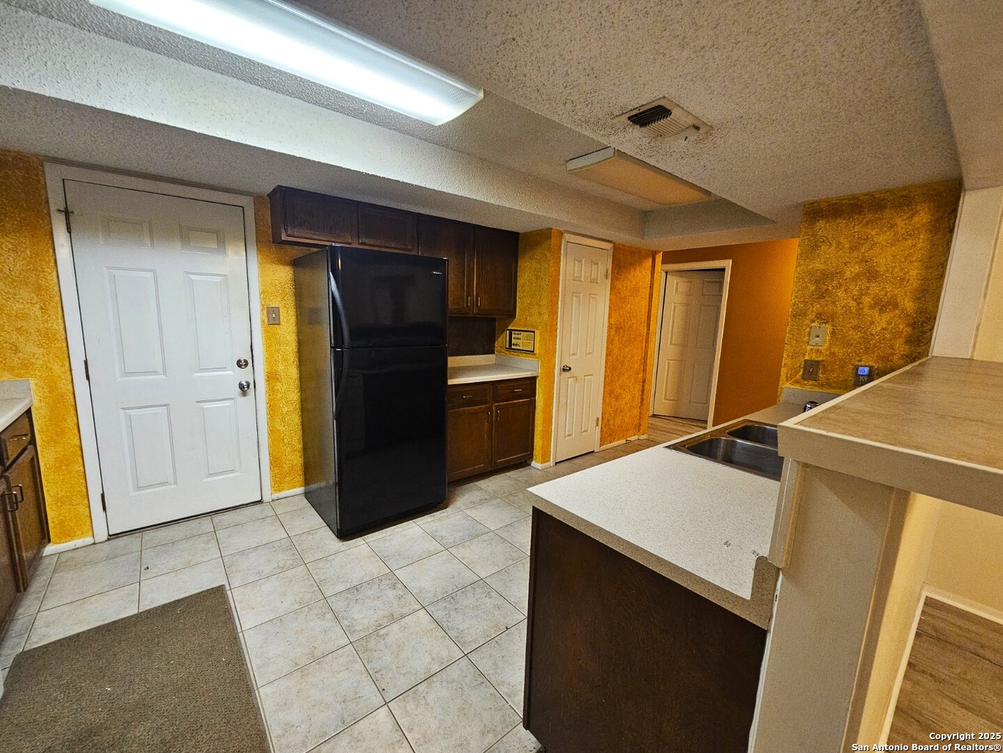 5723 Larkdale San Antonio TX 78233