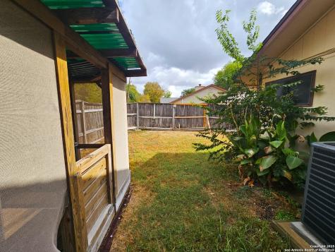 5723 Larkdale San Antonio TX 78233