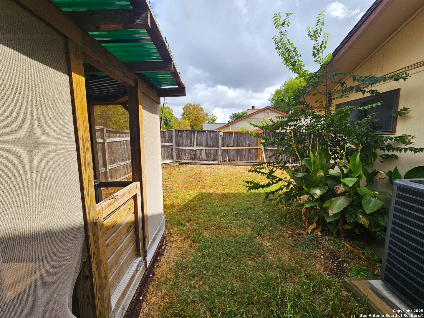 5723 Larkdale San Antonio TX 78233