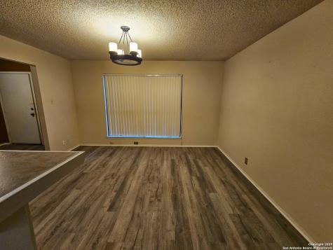 5723 Larkdale San Antonio TX 78233