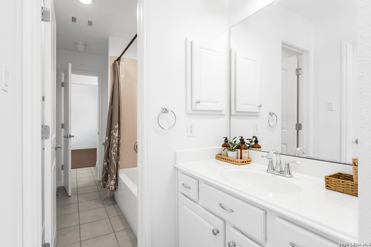 21703 Givenchy Hill San Antonio TX 78256