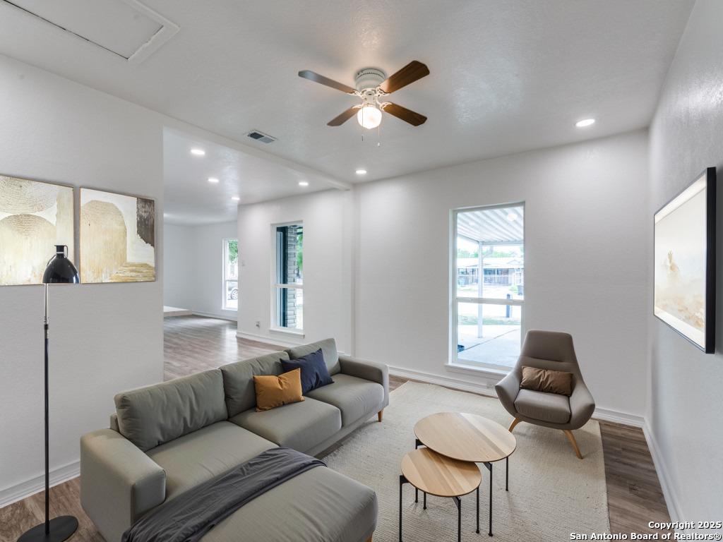 203 Lynhaven San Antonio TX 78220