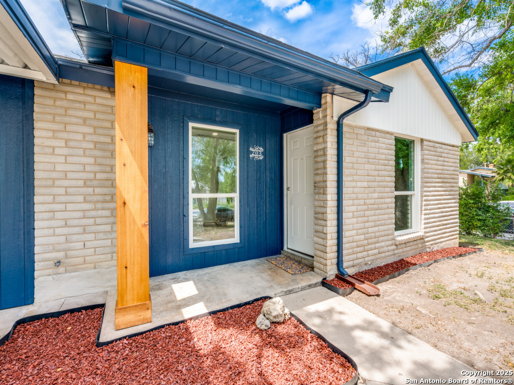203 Lynhaven San Antonio TX 78220