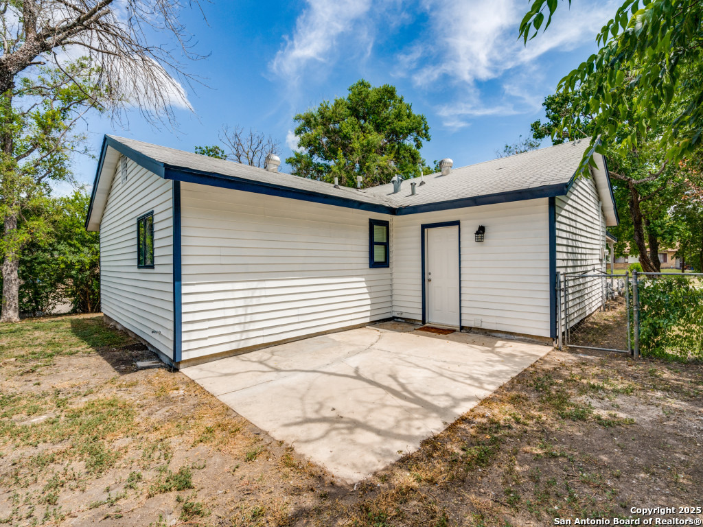 203 Lynhaven San Antonio TX 78220