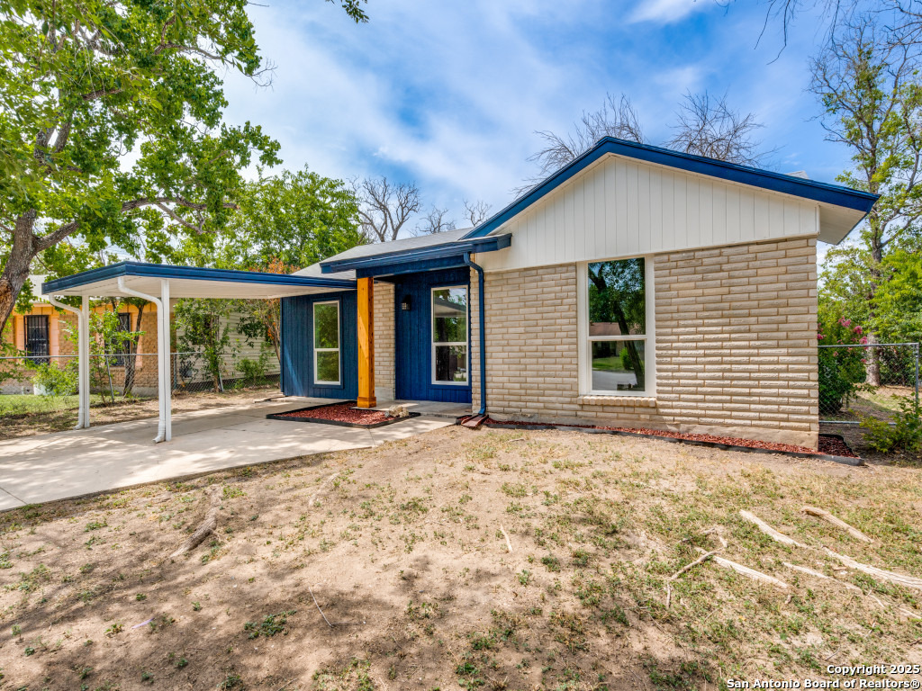 203 Lynhaven San Antonio TX 78220