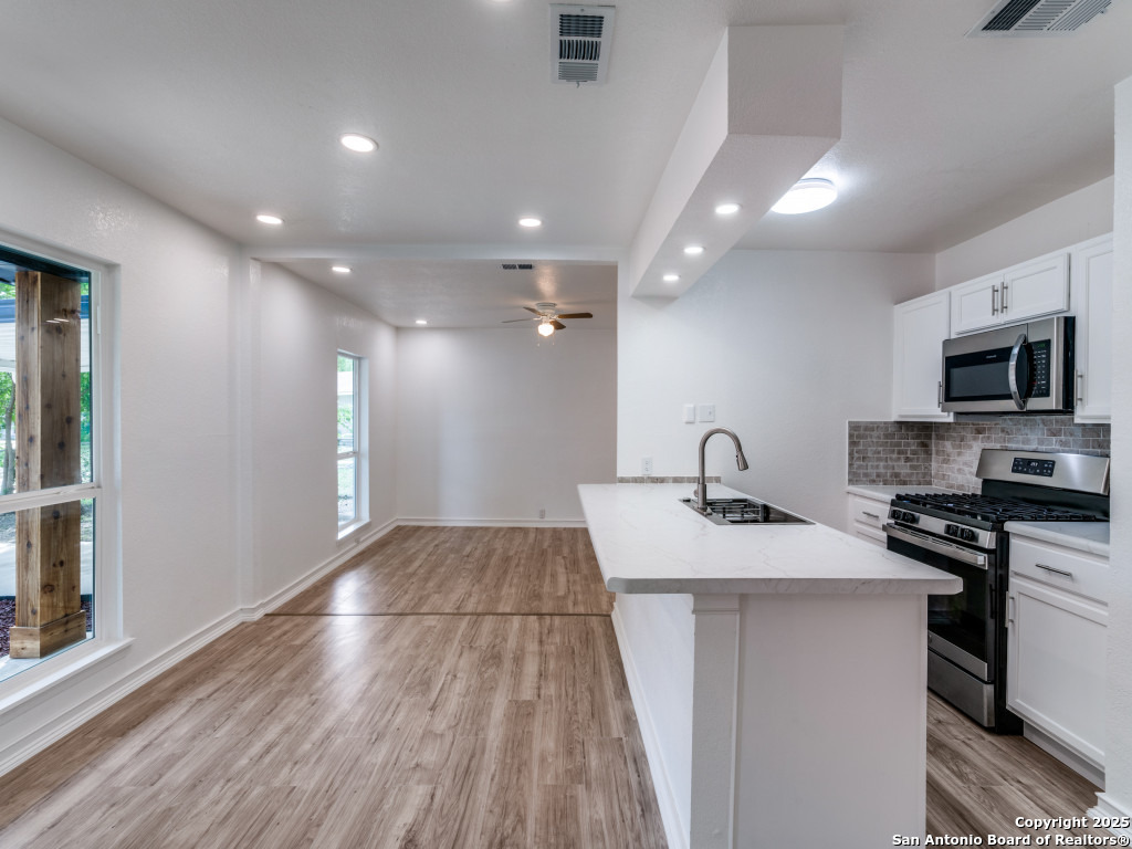 203 Lynhaven San Antonio TX 78220