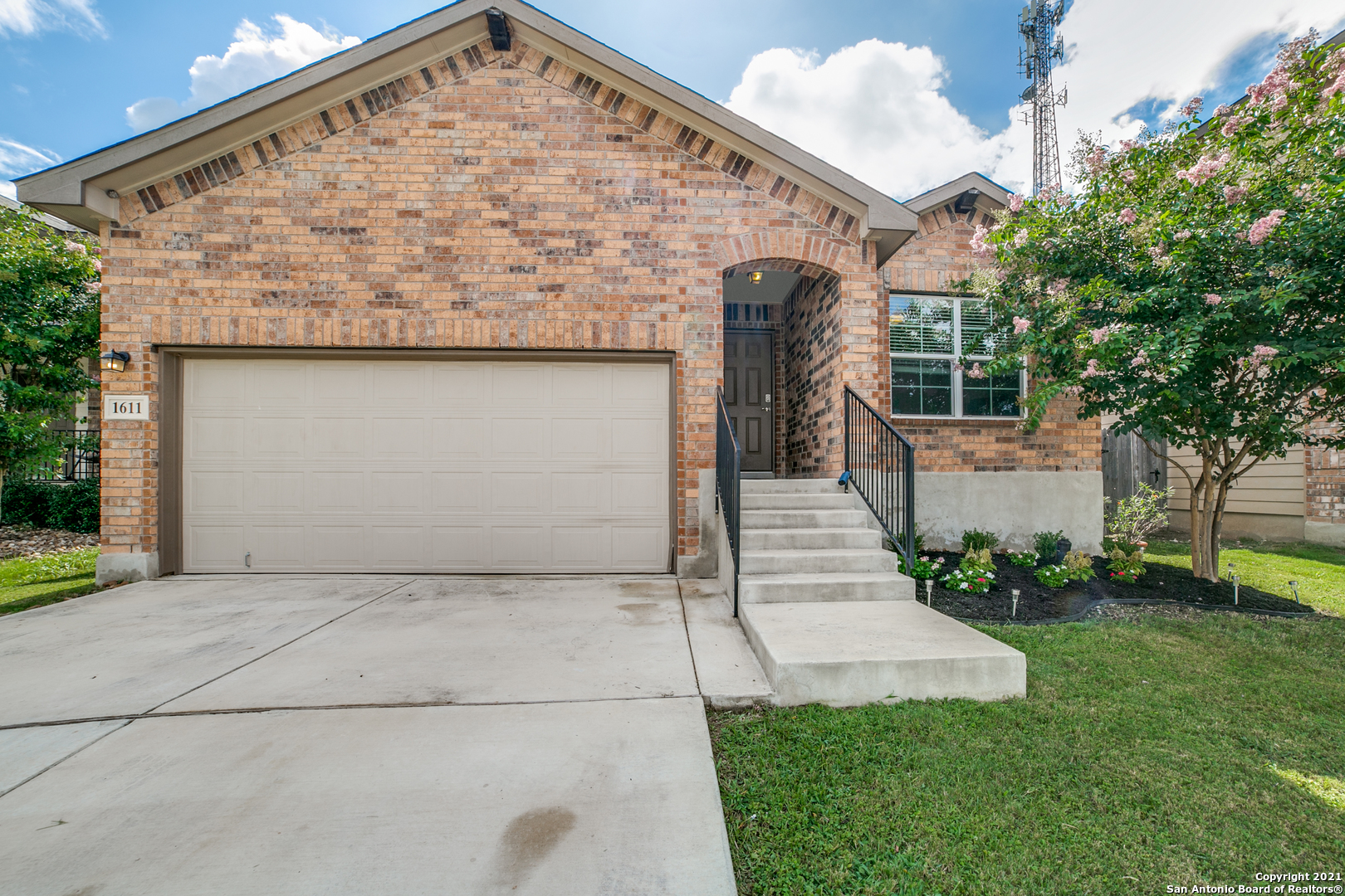 1611 Tree Run San Antonio TX 78245
