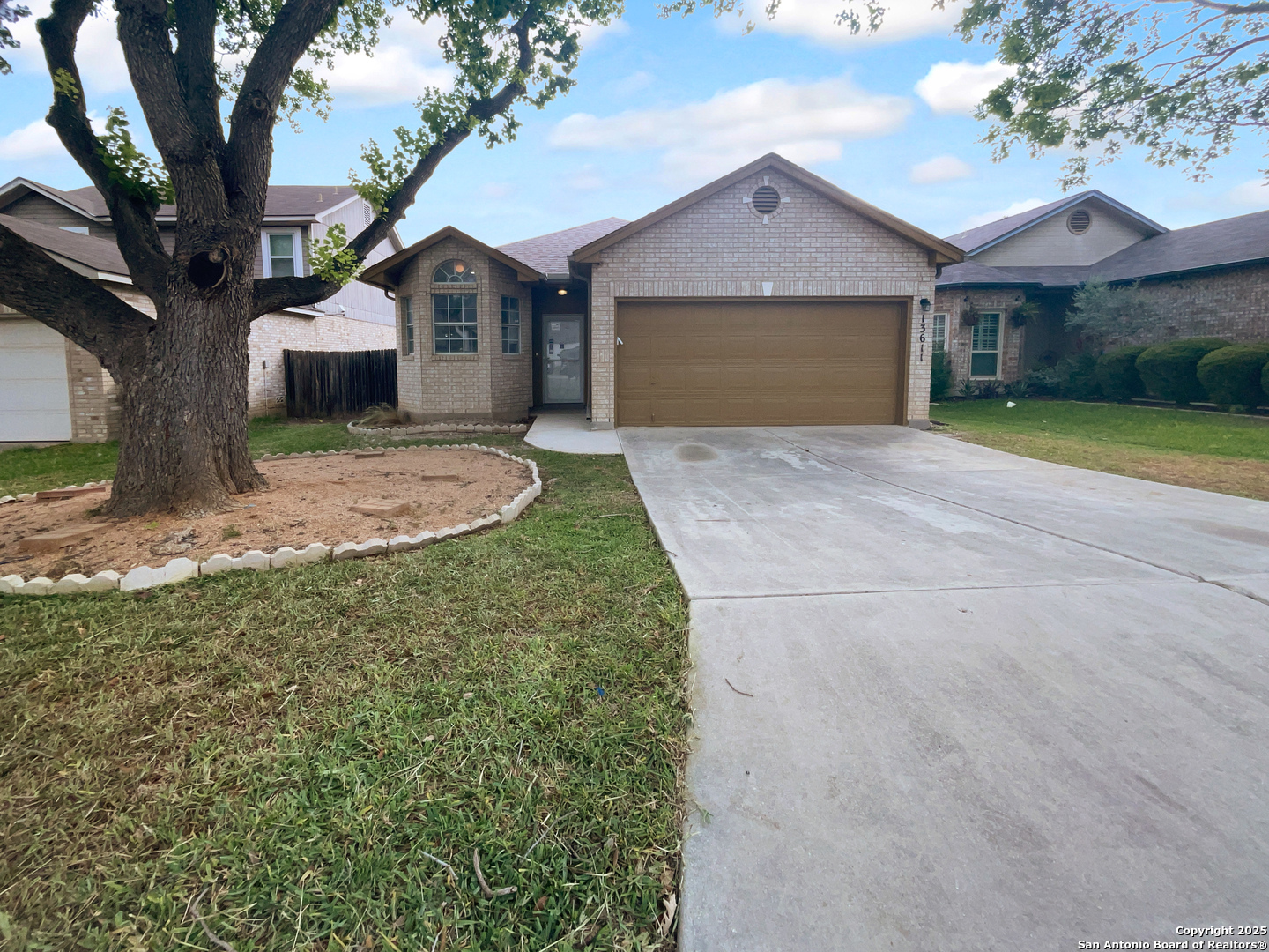 13611 Drakewood San Antonio TX 78247